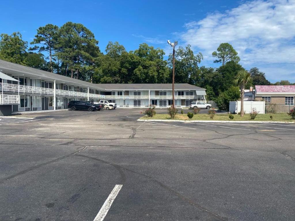 Baymont by Wyndham Cheraw photo 4