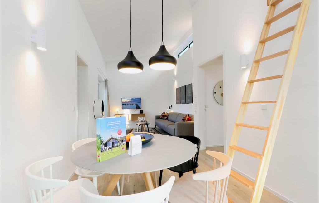 Nice Home In Lembruch-dmmer See With Sauna, Wifi And Indoor Swimming Pool photo 1