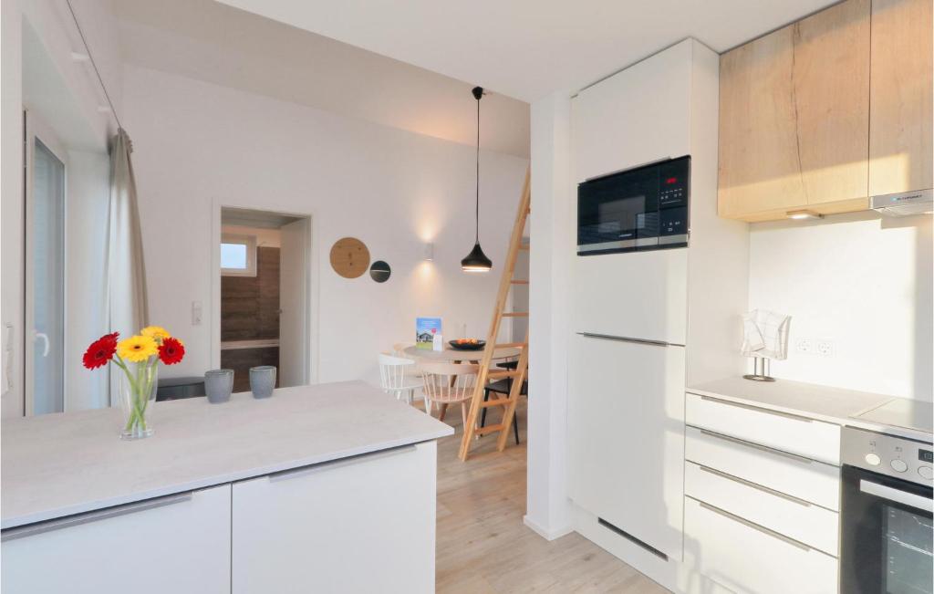Nice Home In Lembruch-dmmer See With Sauna, Wifi And Indoor Swimming Pool photo 4