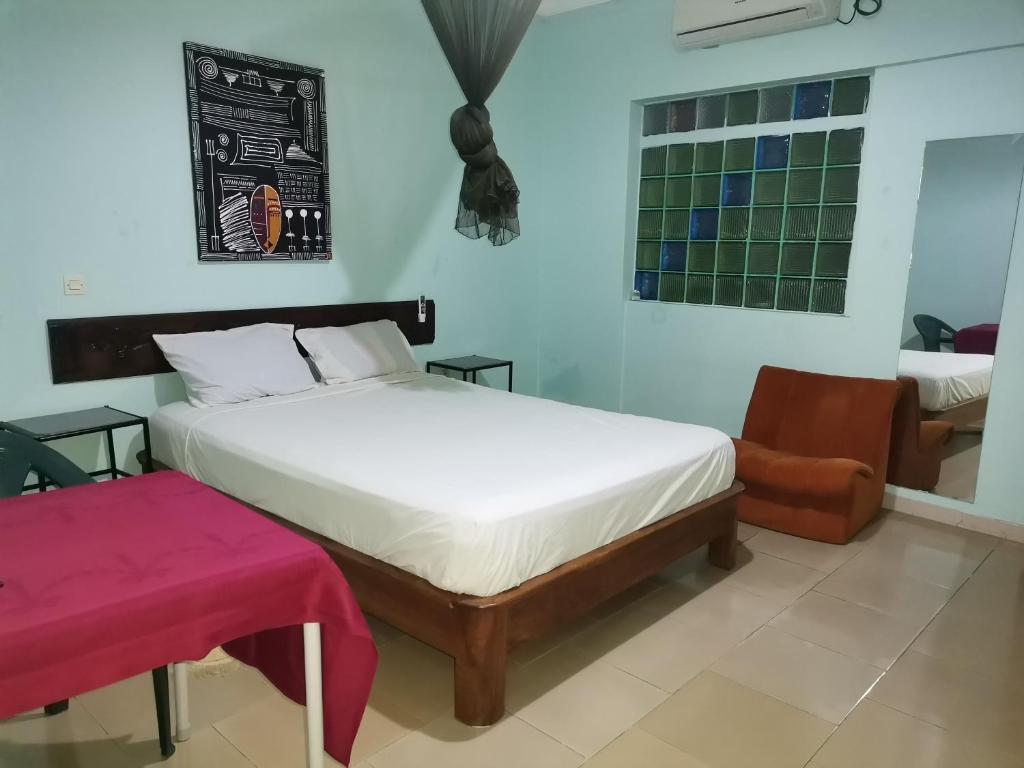 HOTEL BADINCA Alojamento Low Cost in Bissau avenida FRANCISCO MENDES photo 1