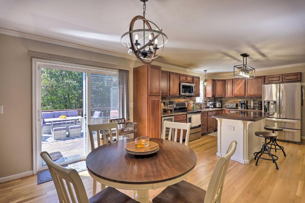 Sunny Poconos Home with Hot Tub and Fire Pit photo 2