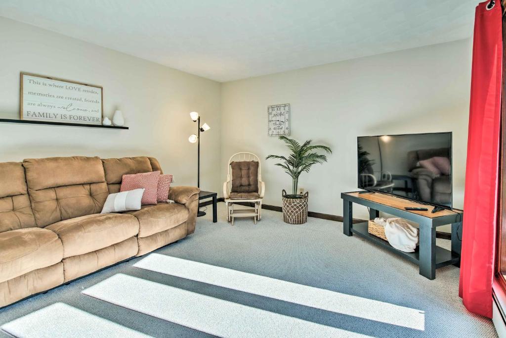 Charming Lewisburg Home with Hot Tub and Games! photo 2