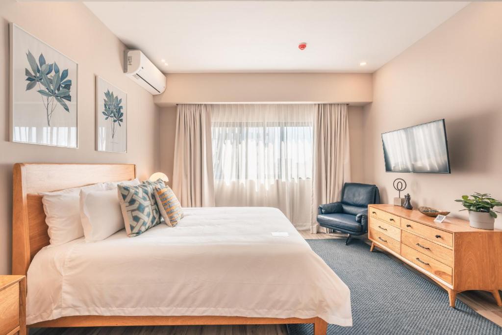 Most exclusive Condo- Hotel in Town -802 photo 4