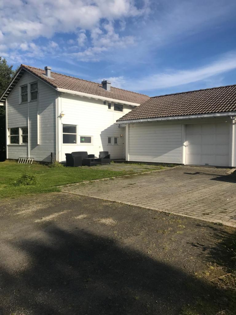 Stor villa på Leknes photo 3