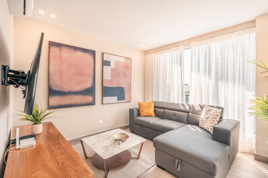 Most exclusive Condo- Hotel in Town -901 photo 3