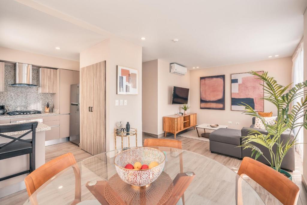 Most exclusive Condo- Hotel in Town -901 photo 2