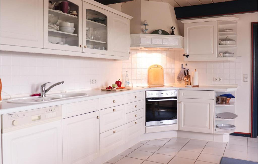 Amazing Home In Dagebll With 3 Bedrooms, Sauna And Wifi photo 2