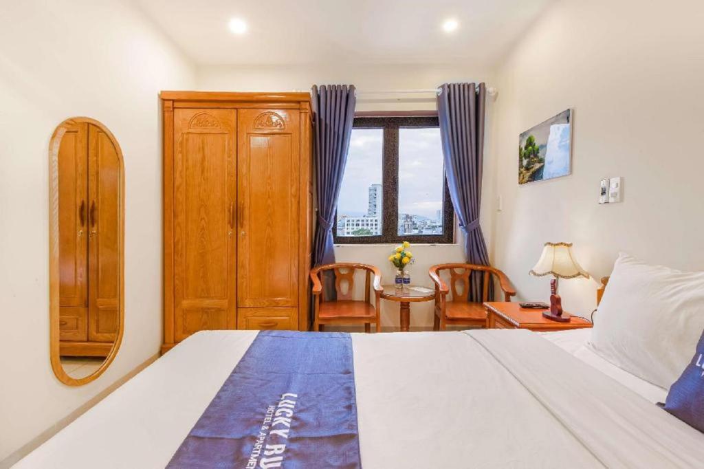 Lucky Ruby Hotel