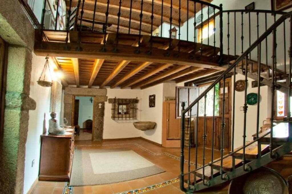 Casa Rural Lucía es una casa rural amplia con patio ideal para familias photo 2
