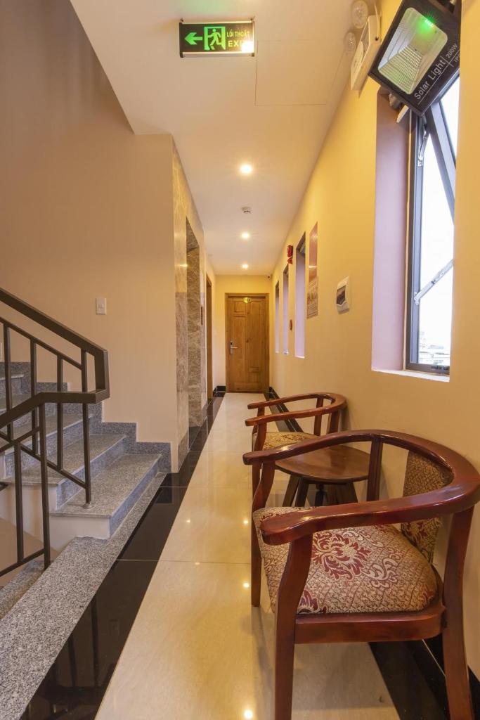 Lucky Ruby Hotel