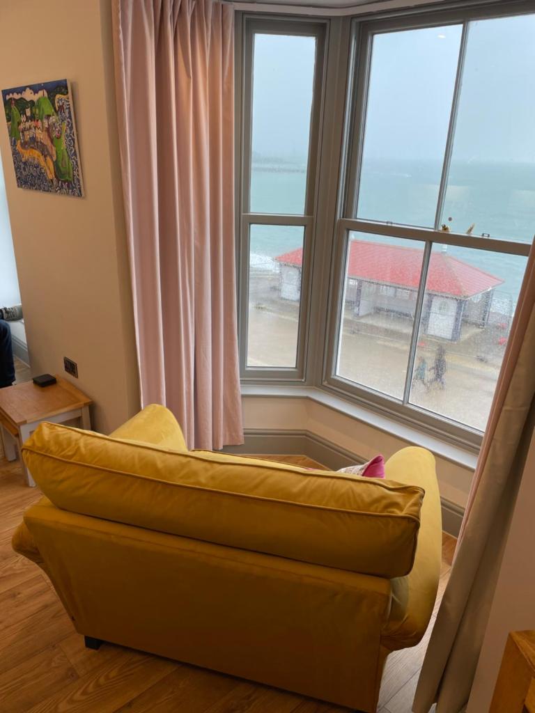Sea View Apartment - Sleeps 2 photo 1