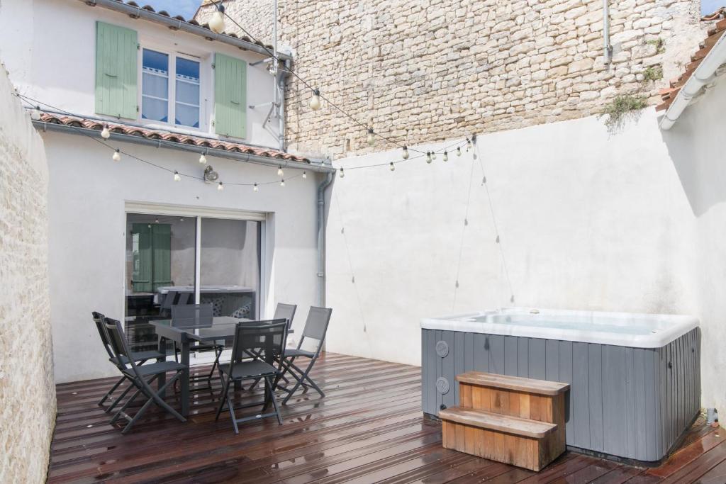 Maison de village "Le Patio" proche du marché avec SPA photo 4