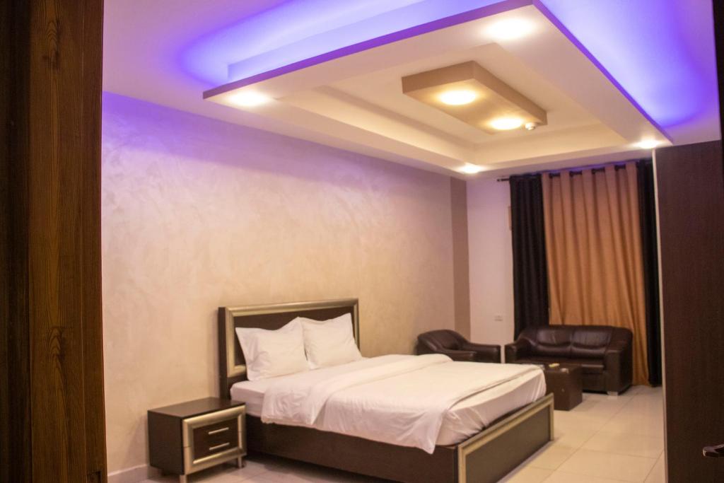 Sara Crown Hotel photo 1
