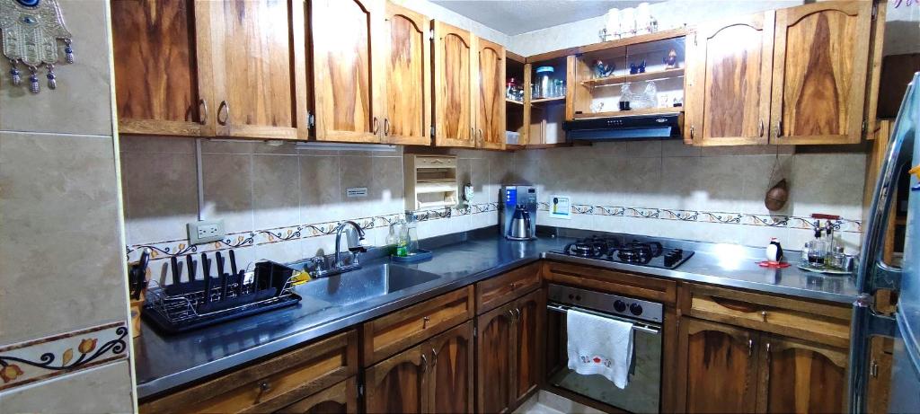 Acogedora y espaciosa casa en Envigado cerca de todo photo 1