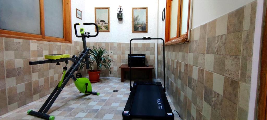 Acogedora y espaciosa casa en Envigado cerca de todo photo 3
