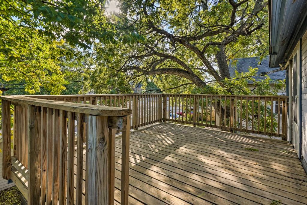 Minneapolis Townhome with Loft Less Than 3 Mi to Dtwn! photo 2