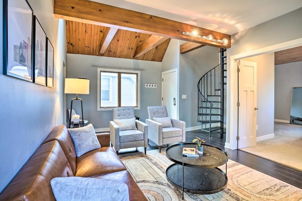 Minneapolis Townhome with Loft Less Than 3 Mi to Dtwn! photo 3