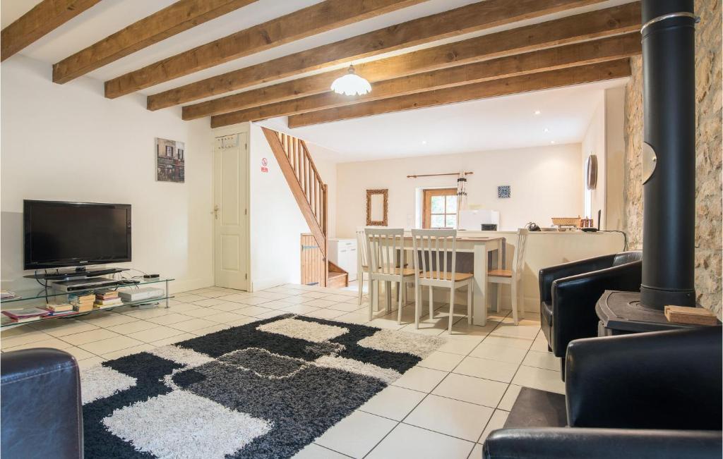 Nice Home In Nanclars With 2 Bedrooms, Wifi And Outdoor Swimming Pool photo 3