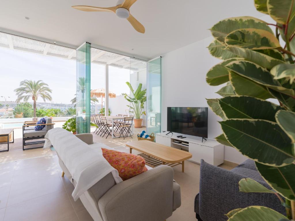Pasitoblanco Porto Mare 44 Seaview Villa private heated pool photo 4