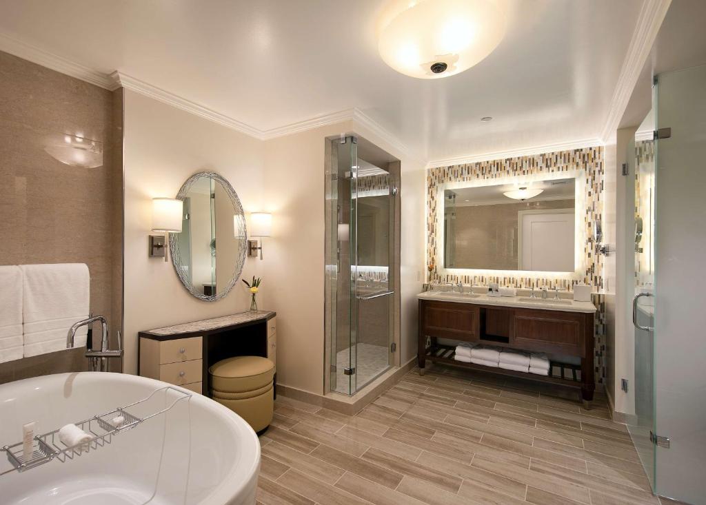 Grand Reserve at The Meritage - Tap to explore photos
