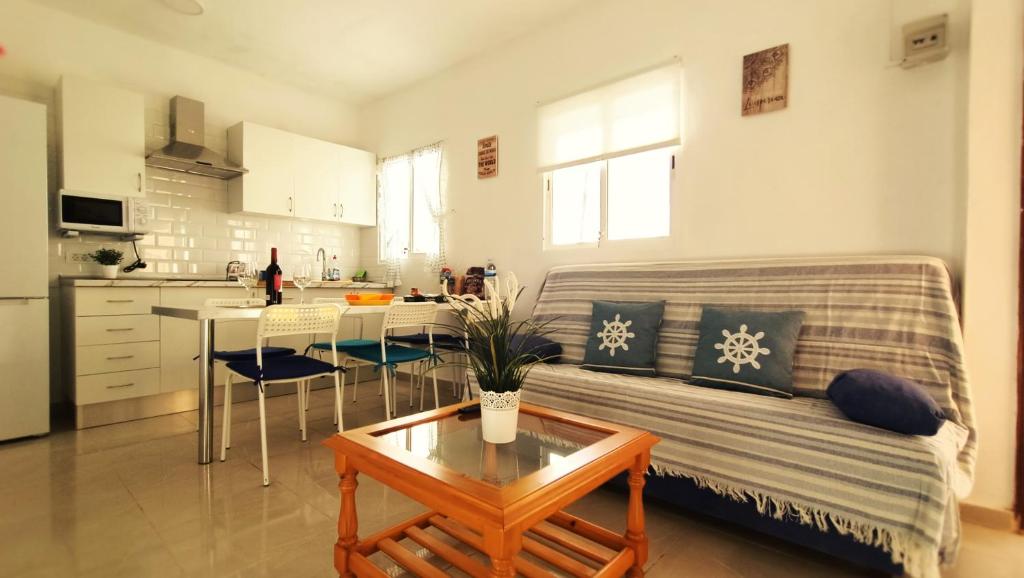 alquilaencanarias Casa La Playa La Gomera photo 4