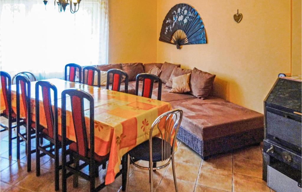 Awesome Home In Choczewo With 4 Bedrooms photo 2