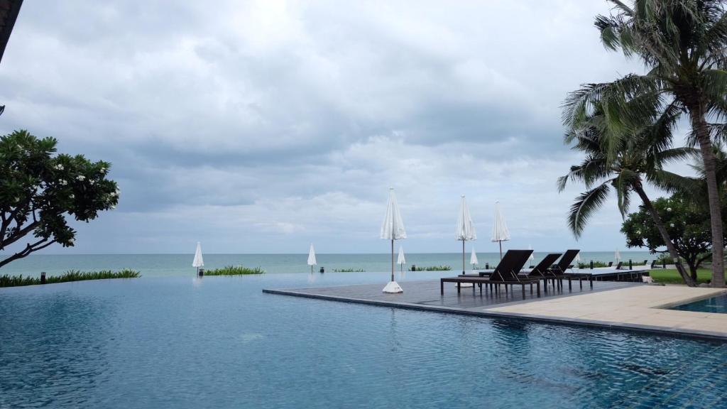 Baan Chan Talay - D32 A modern comfortable 2 bedroom apartment in Chaam photo 4