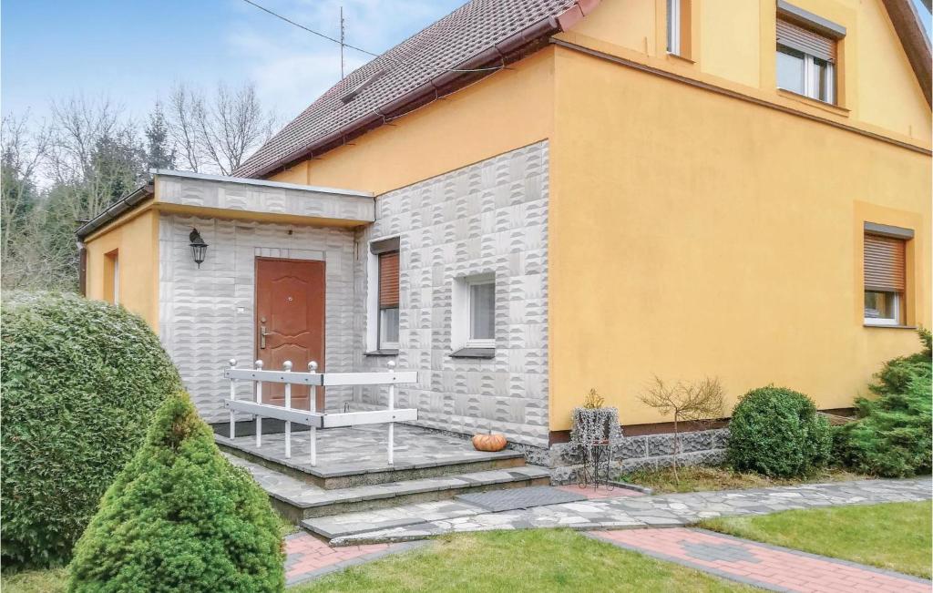 Stunning Home In Strzelce Krajenskie With 2 Bedrooms And Wifi photo 1