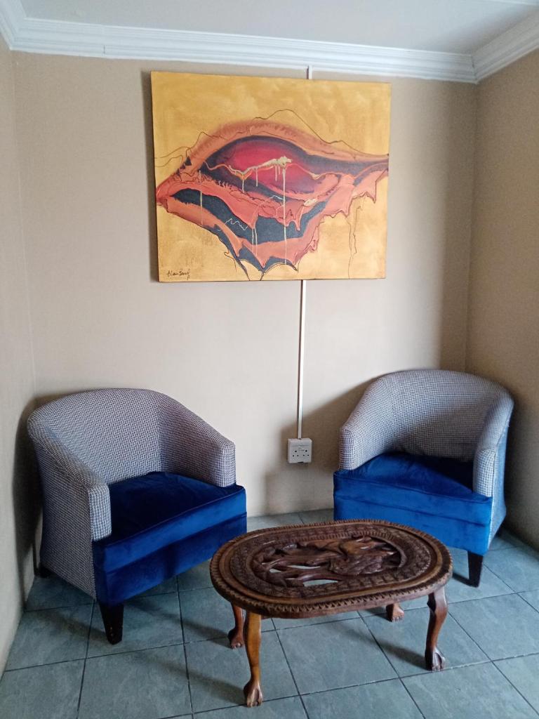 Jubie's Guest Lodge photo 3