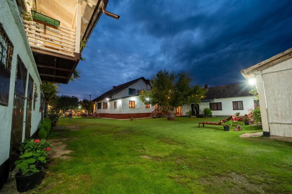 Domacinstvo Cikic Zasavica photo 3