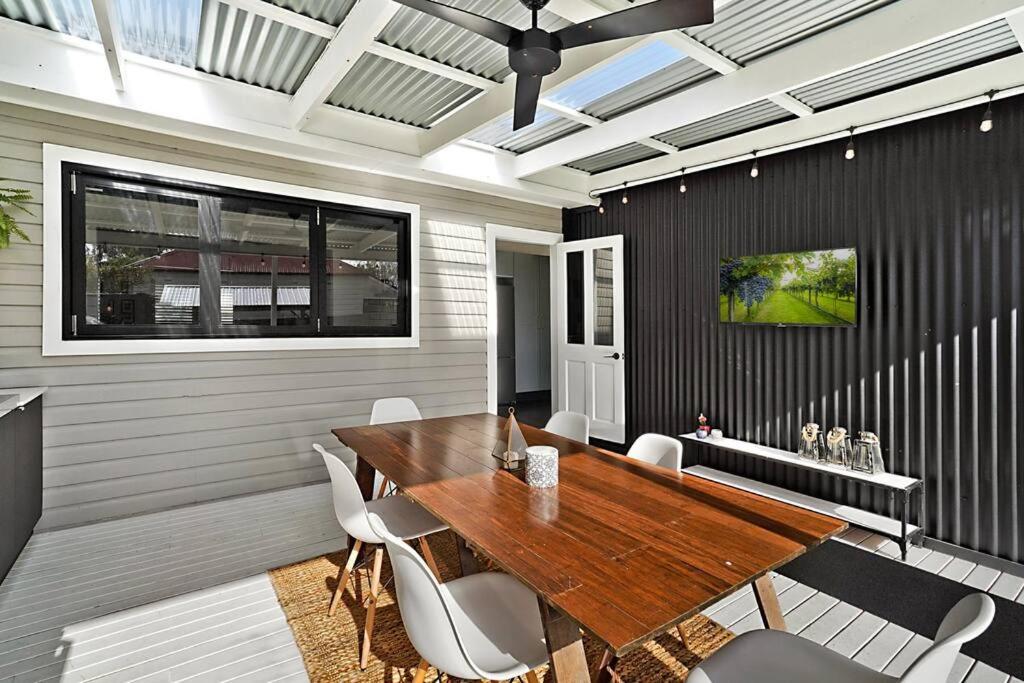 Hunter Edge House photo 2