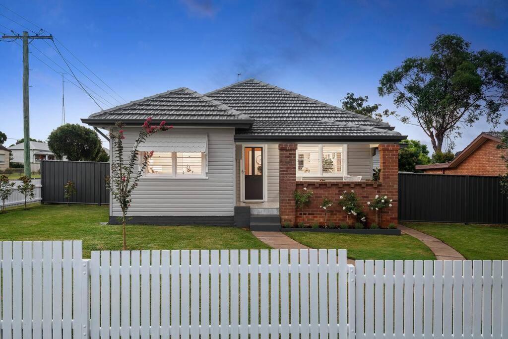 Hunter Edge House photo 4