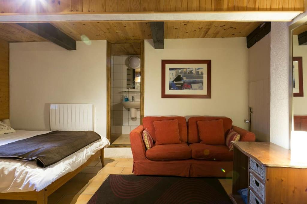Chalet Credence Morzine Outdoor Hot Tub Sleeps 19 photo 1