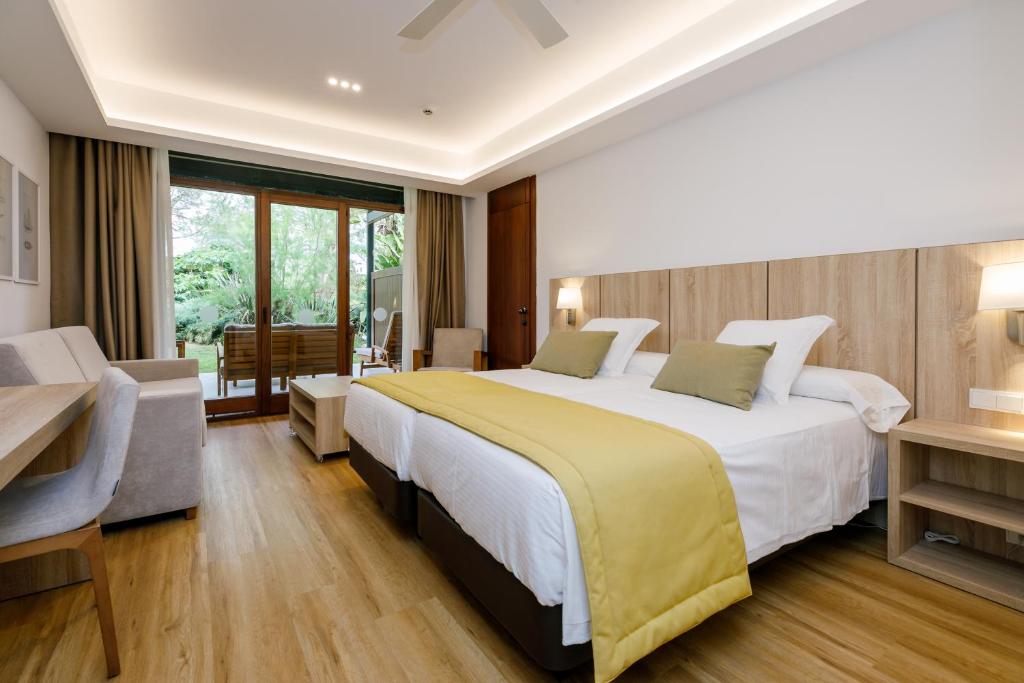 PortBlue Club Pollentia Resort & Spa photo 1