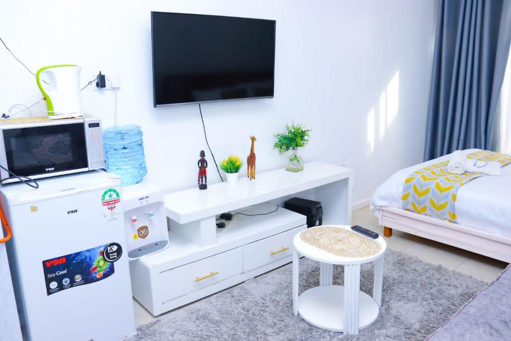 LaMeg Furnished Studio in Coral Bells Apartment photo 1