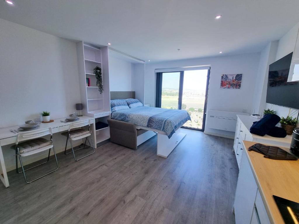 Brand New Top Floor Studio - The Hub Gibraltar - Self Catering photo 2