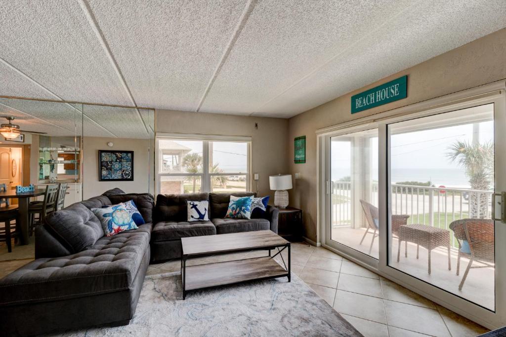 Oceanfront Sunrise 2 Bed 2 Bath Condo with Pool photo 1