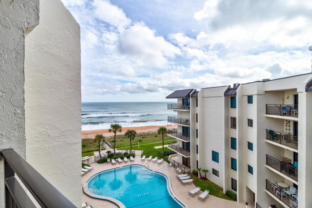 Sunny Ormond Beach SOB Condo Pool No Drive Beach photo 1