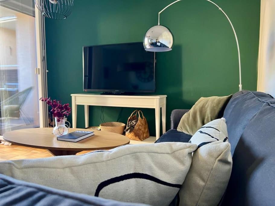 *DLC: Exklusives Clubapartment mit Privatparkplatz photo 1