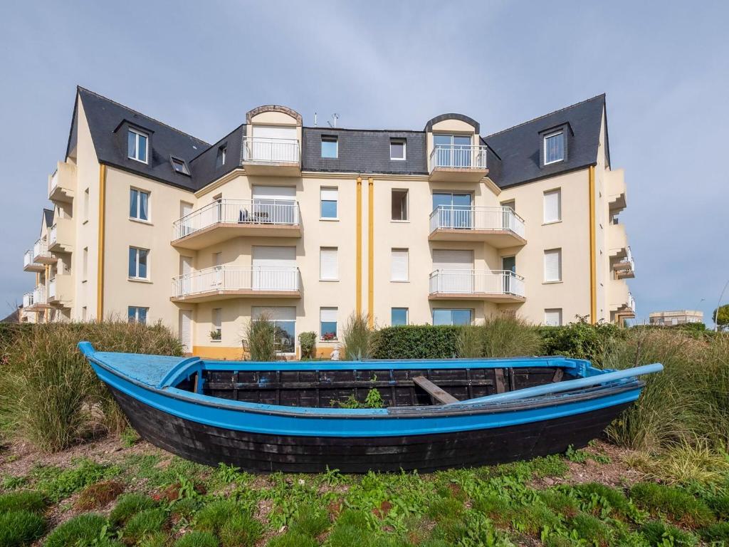 Cosy apartment in Saint Vaast la Hougue near the beach photo 1