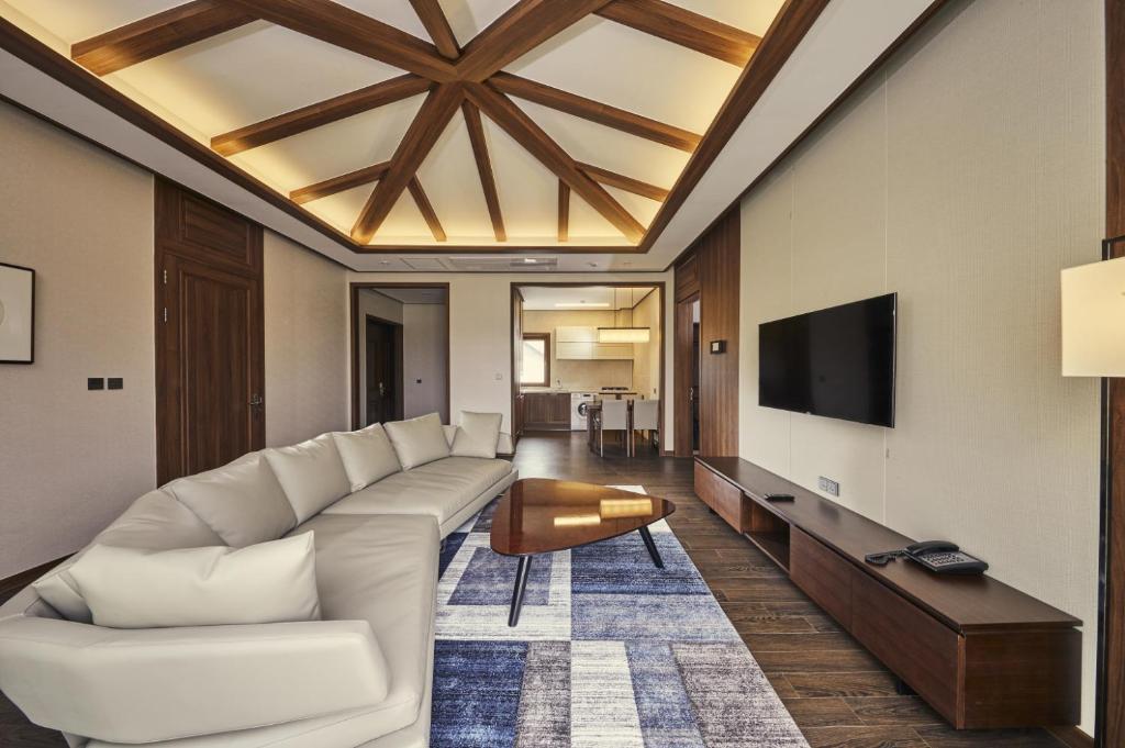 Camphortree Hotel and Resort photo 3