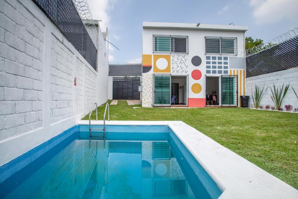 Casa con alberca privada y jardin photo 3