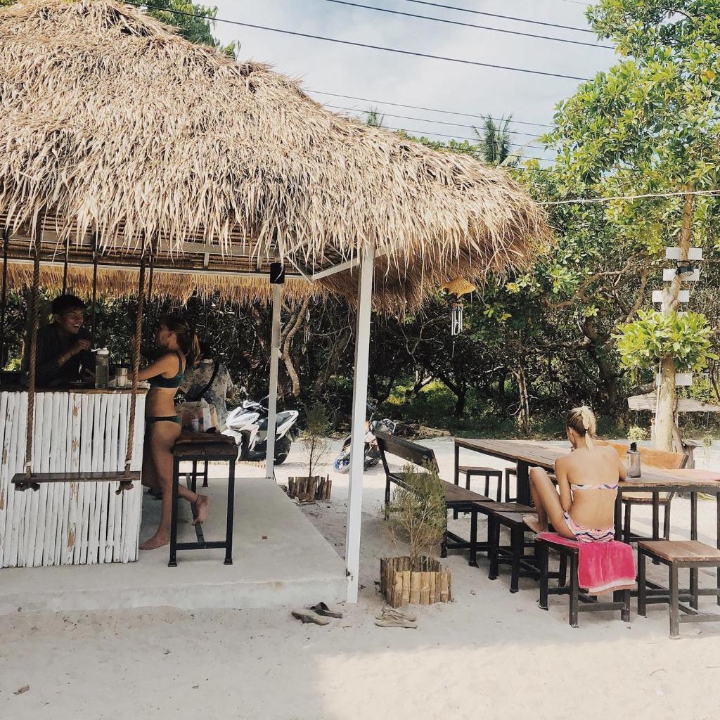 Tropical Hostel photo 1