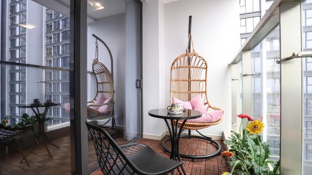 Luxury Apartment In Metropolis Building