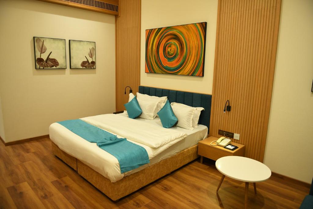 Hotel Blueivy Anand photo 3