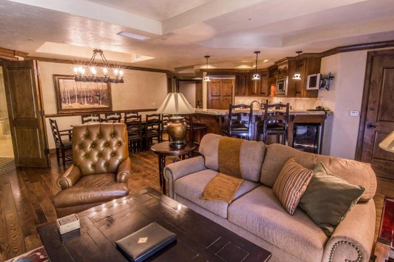 Aspen Mountain Residences, Formerly Grand Hyatt, 2 Bedroom Residence photo 3