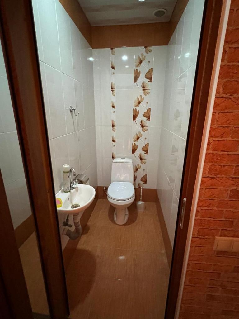 House; 2 bedroom, big hall, free parking, barbeque photo 2