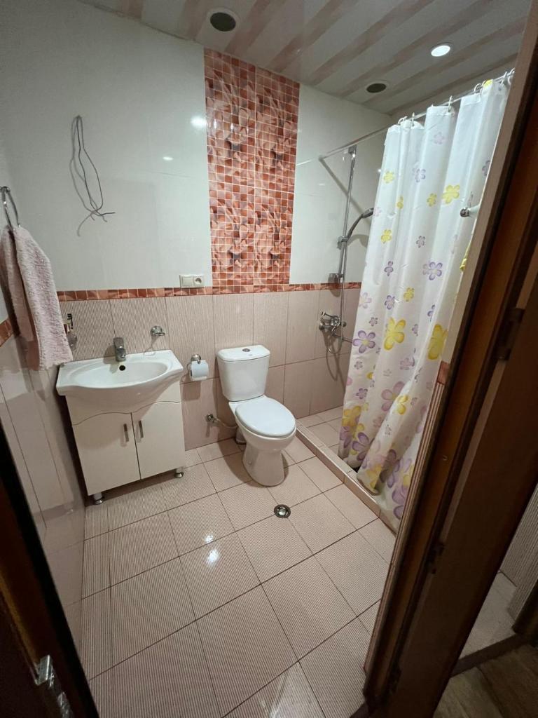House; 2 bedroom, big hall, free parking, barbeque photo 1