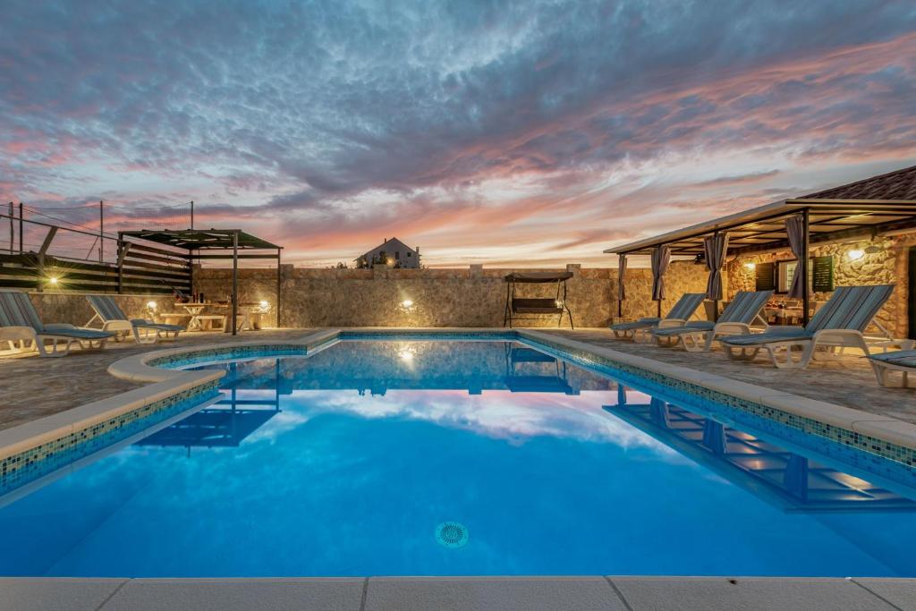 Impressive villa Fenix, salt water pool, wine cellar, football, basketball court photo 2