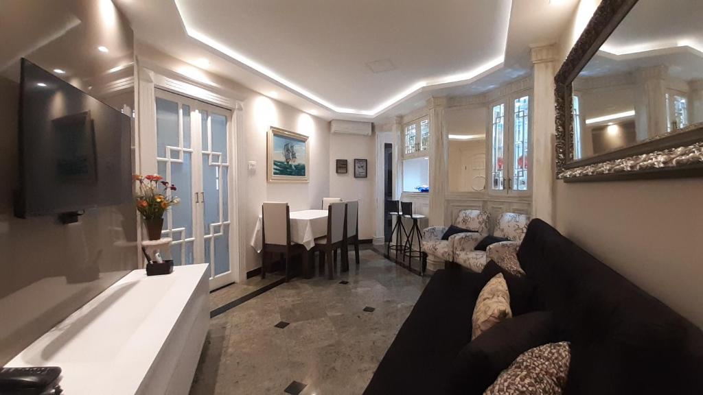 Lindo Flat no Gonzaga, com GARAGEM e PISCINA photo 1